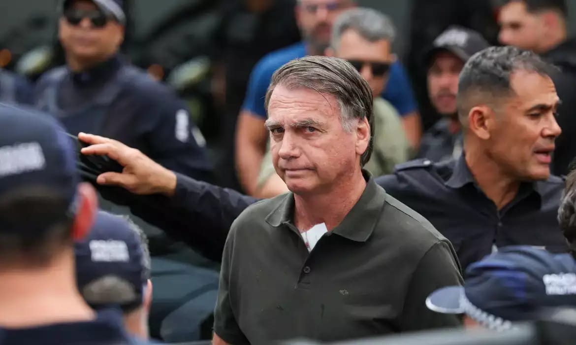☕ A cela de 12 metros quadrados de Bolsonaro