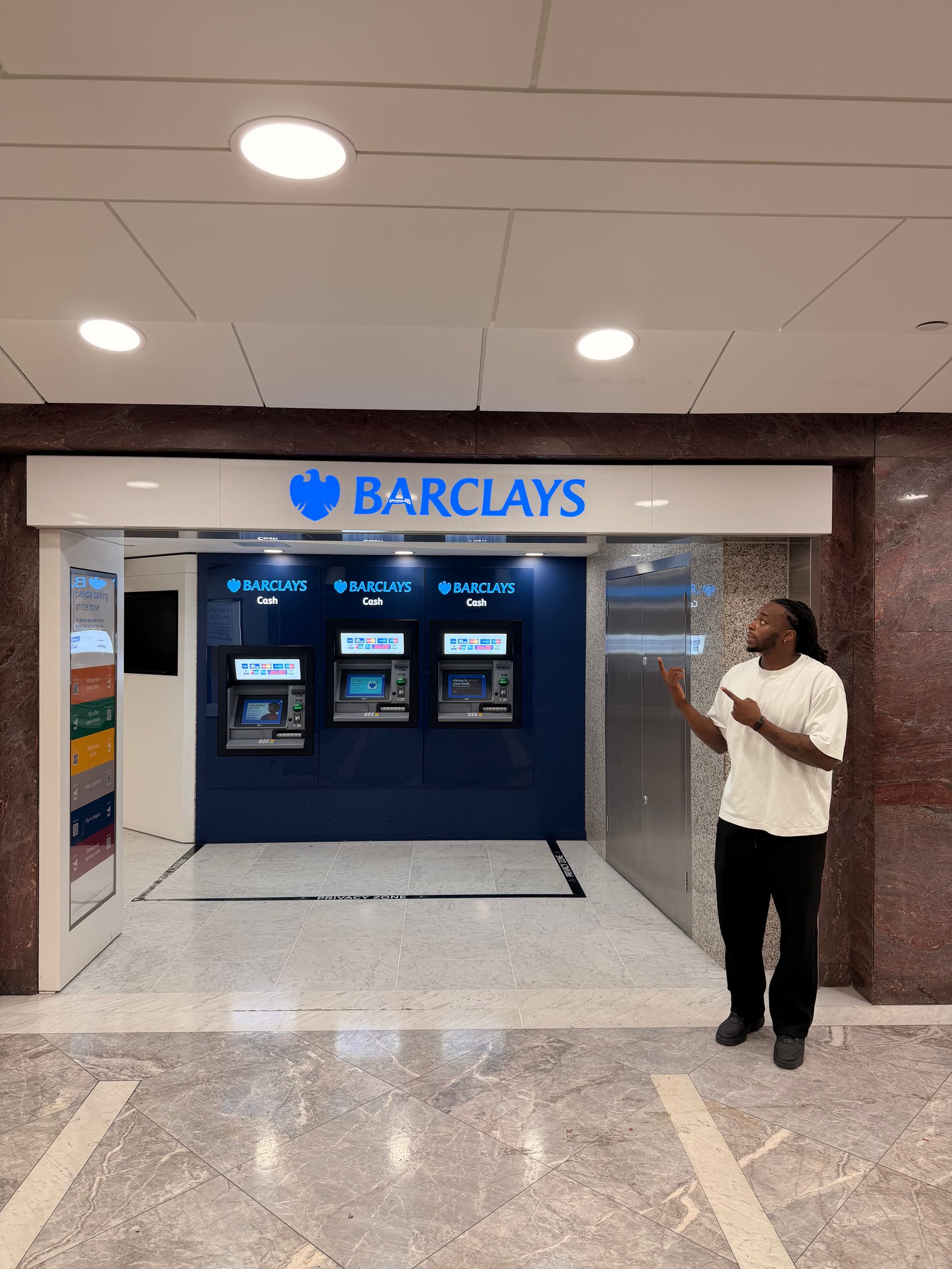  💳 I've got £30K+ Barcs active rn 