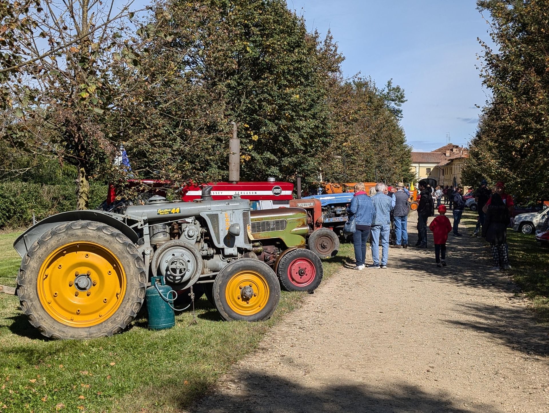 BorgArte: una giornata tra quadri, auto d'epoca e giochi