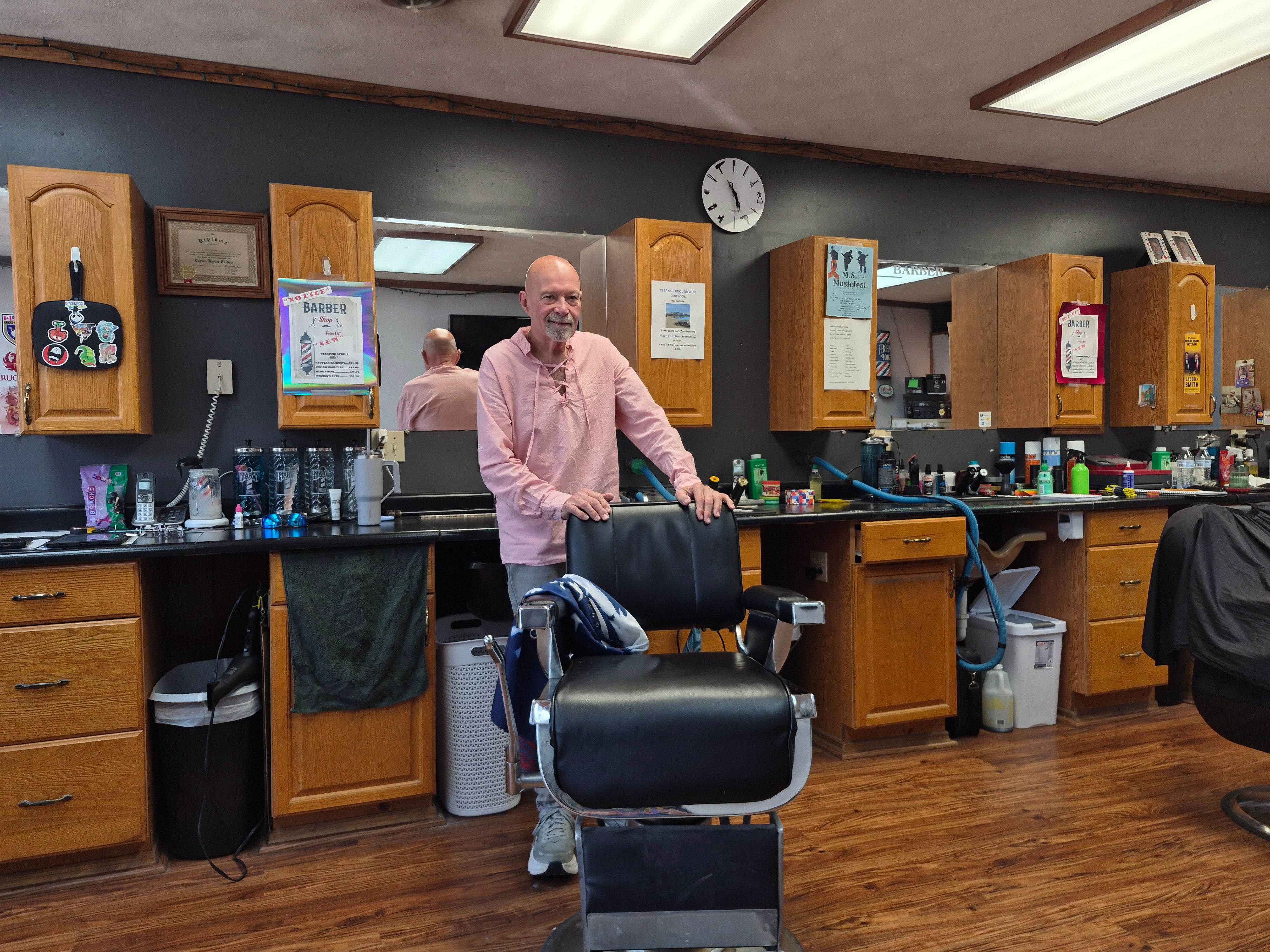 Barber Jim Erisman Retires After 55 Years