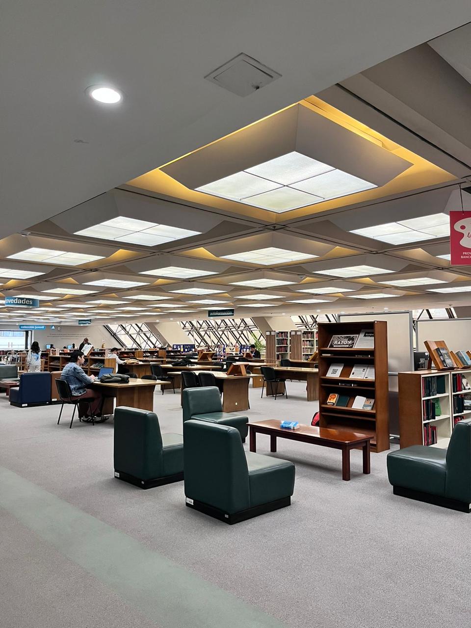 ¿Biblioteca o librería?