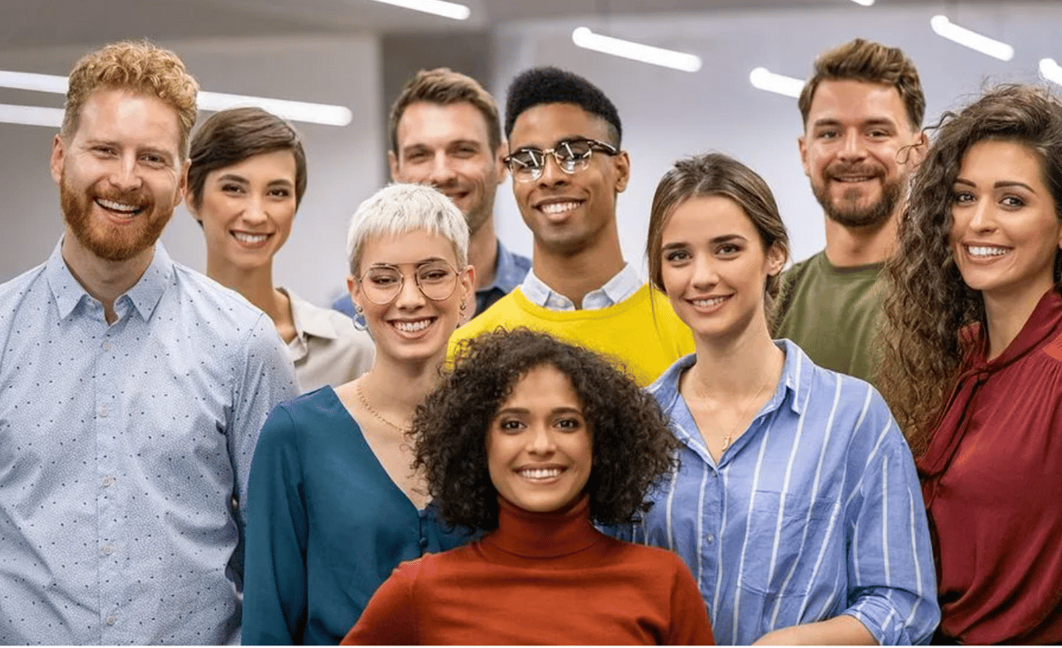 🧑🏽🤝🧑🏽 10 people you need in your network (right now!)