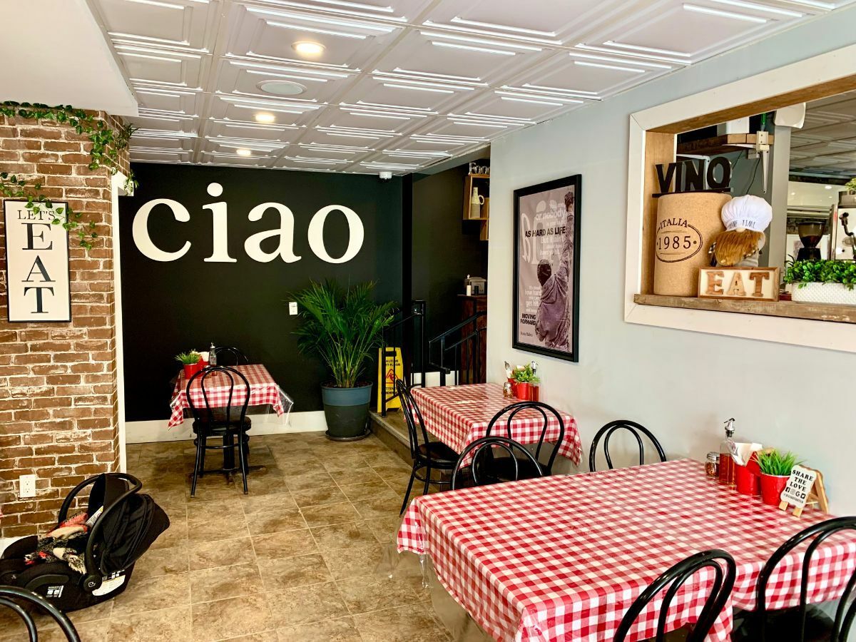 Insider: A top pizza joint under (great!) new ownership