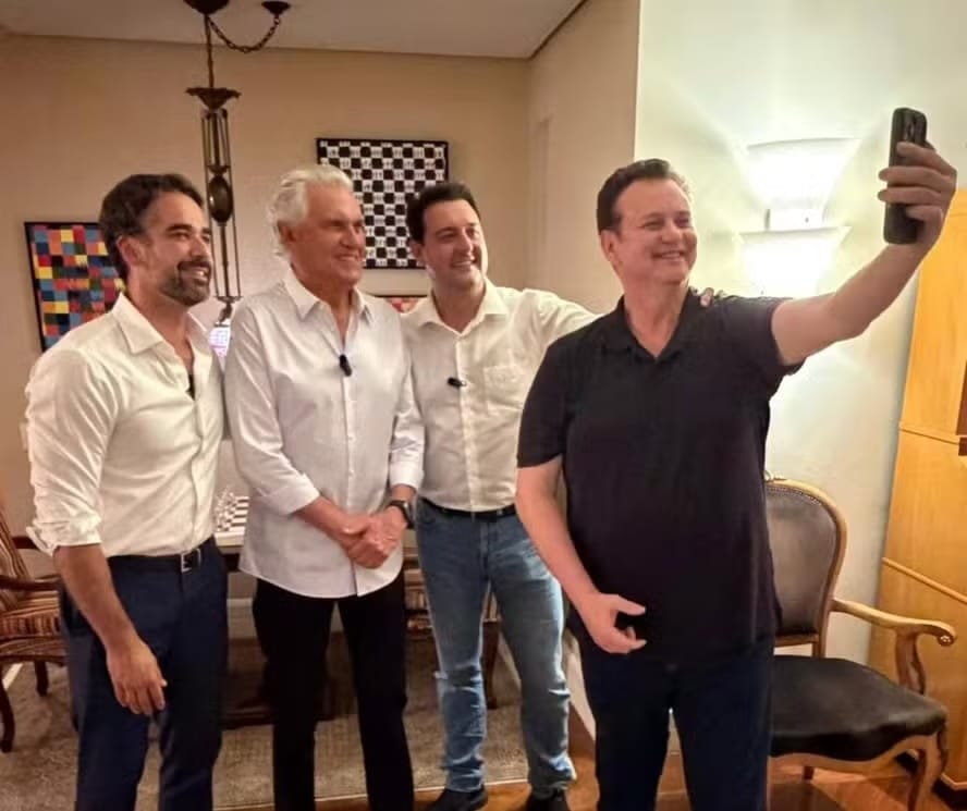 Caiado transfer kicks off pre-election maneuvering