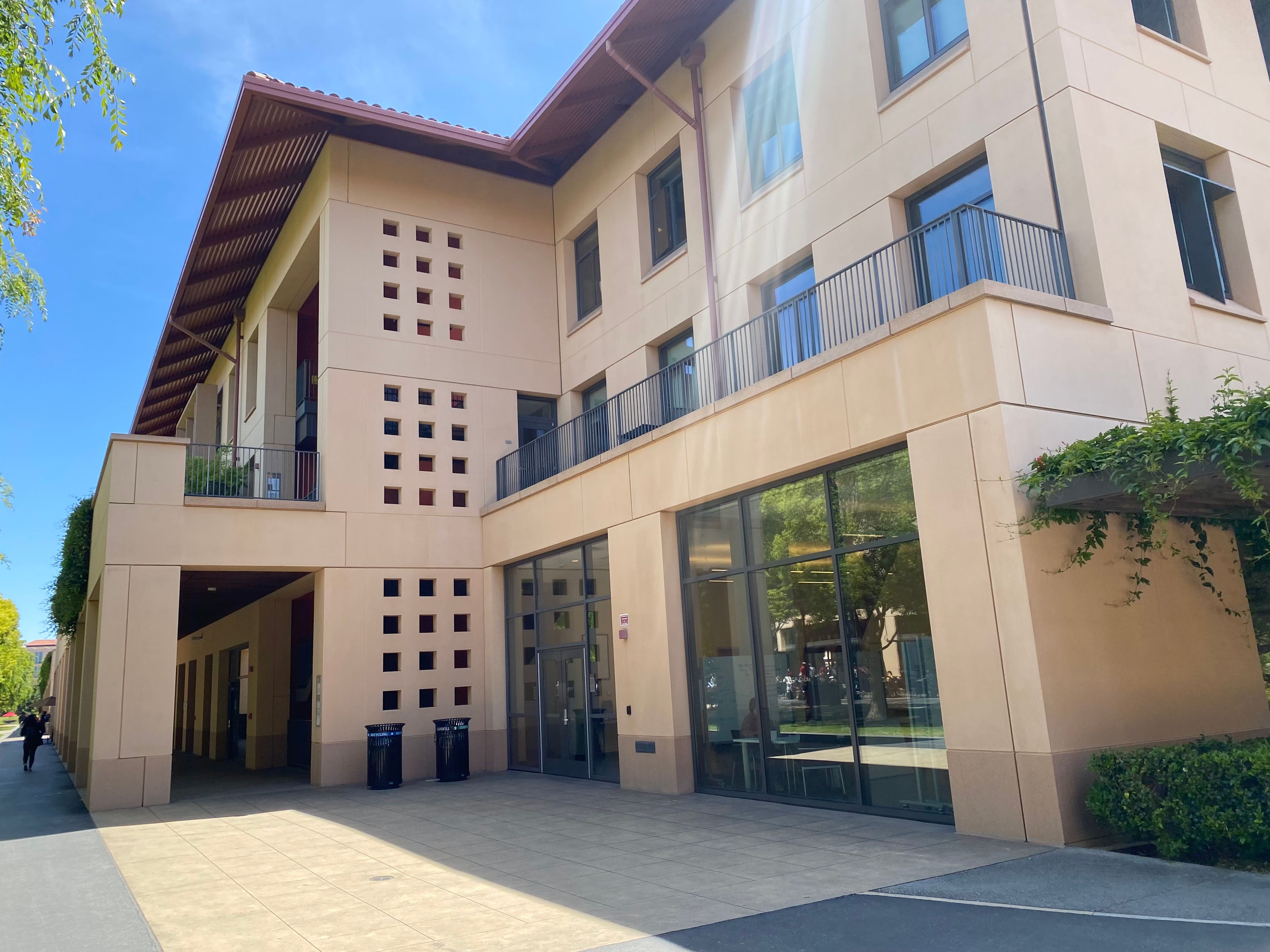 Inside Stanford GSB's AI Club: How One Student Turned Community into a Career