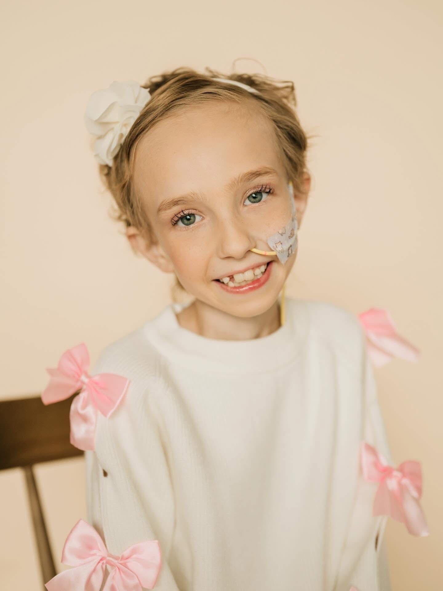 Holding a family close in prayer 🙏