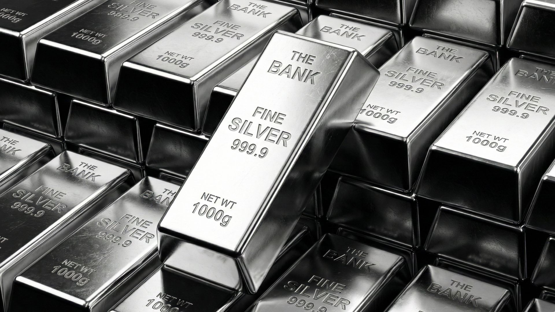 Former JPMorgan Star Predicts 50% Silver Crash by End of 2026