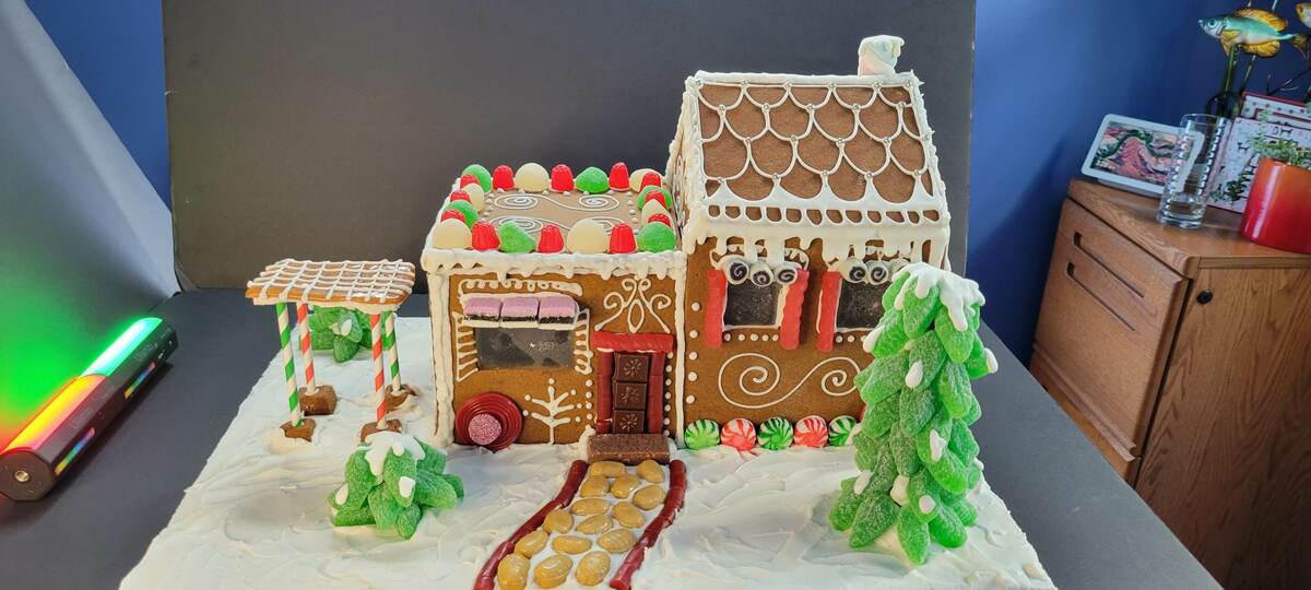 Calgary baker crafts gingerbread houses for Jann Arden’s TV holiday special