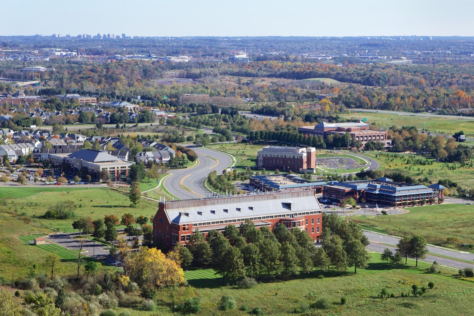 🔥 Inside GW’s $427M Ashburn Campus Sale to Amazon