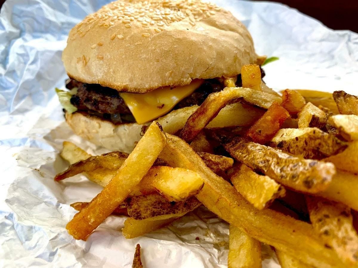 Review: Burgers & Shakes