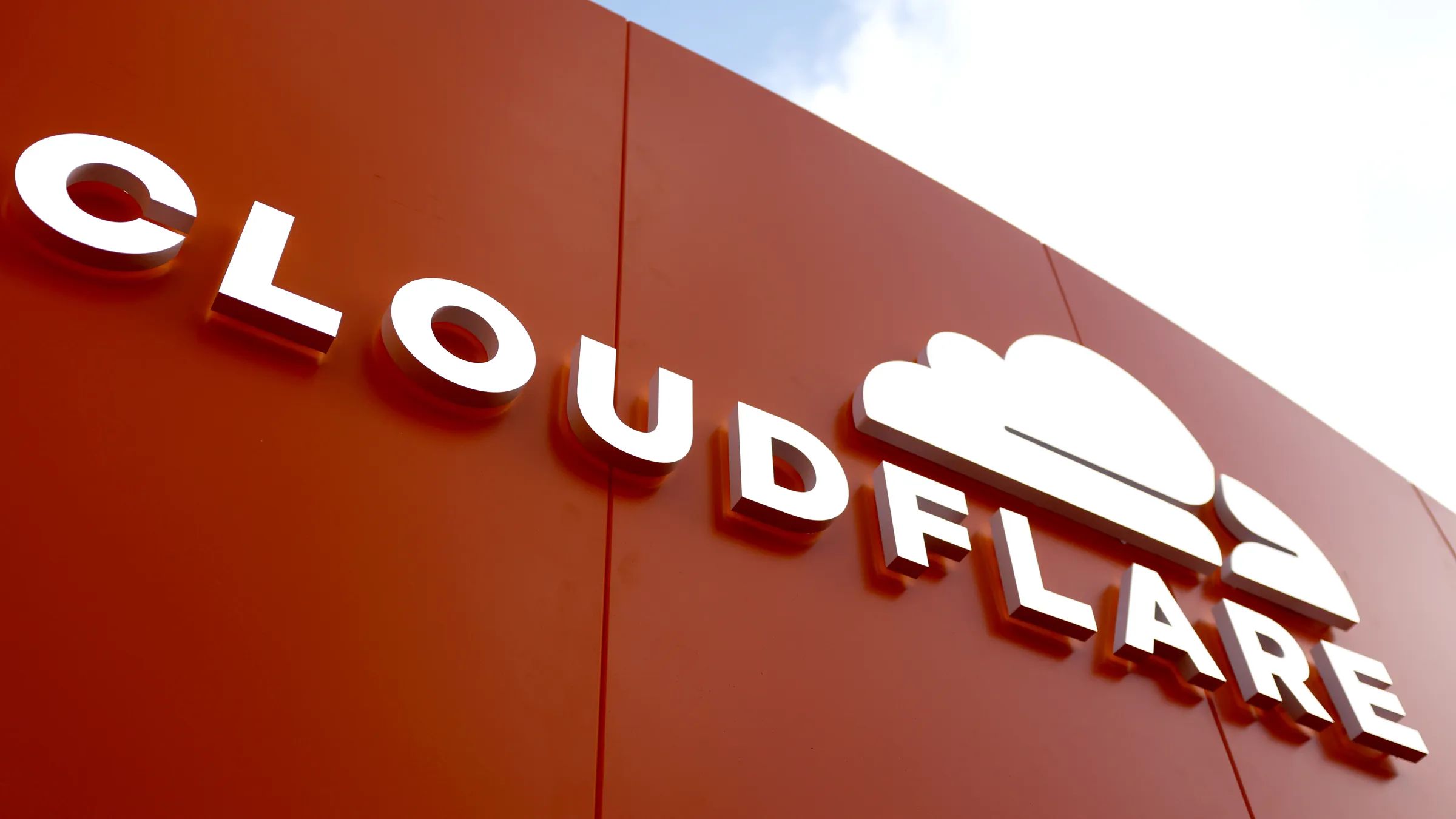 ⚡ Cloudflare despide al 20% de su equipo