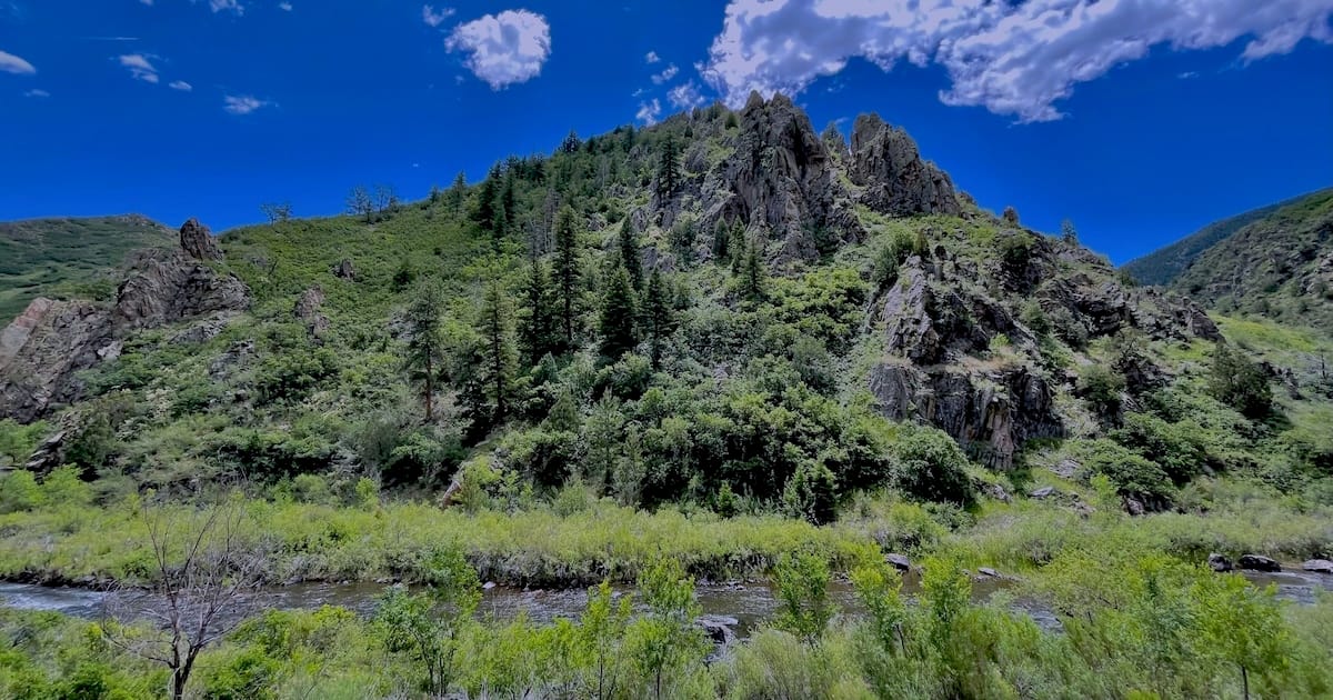 Upriver to Canyon Country