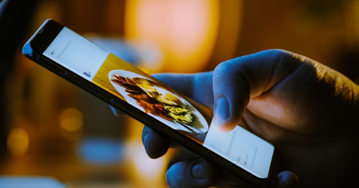 Can Looking at Food Actually Reduce Cravings?