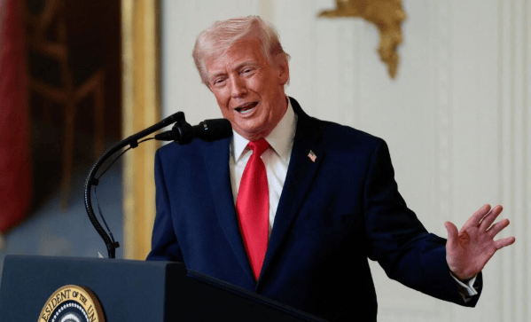 Trump Threatens Additional Strikes on Iran’s Kharg Island, Raising Global Oil Supply Fears