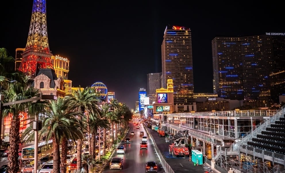 Las Vegas is desperate to win back Canadians