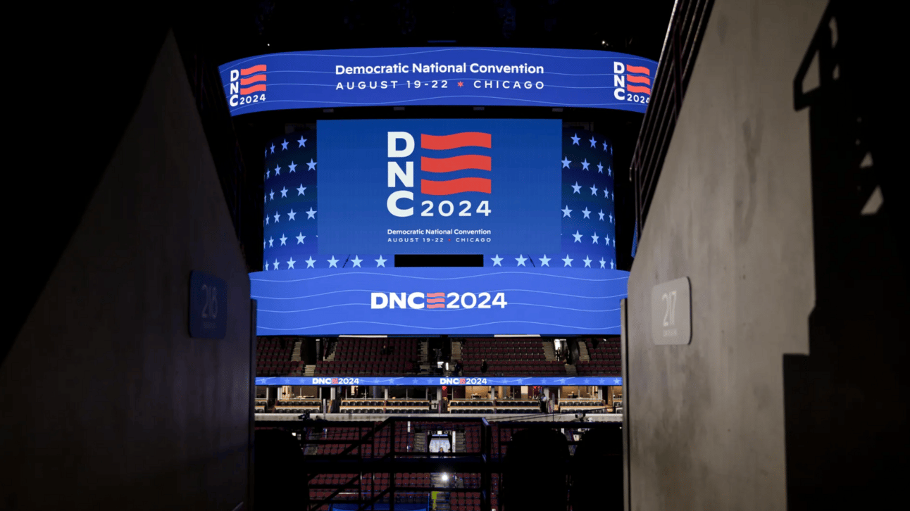 Journalists vs. Influencers at the DNC