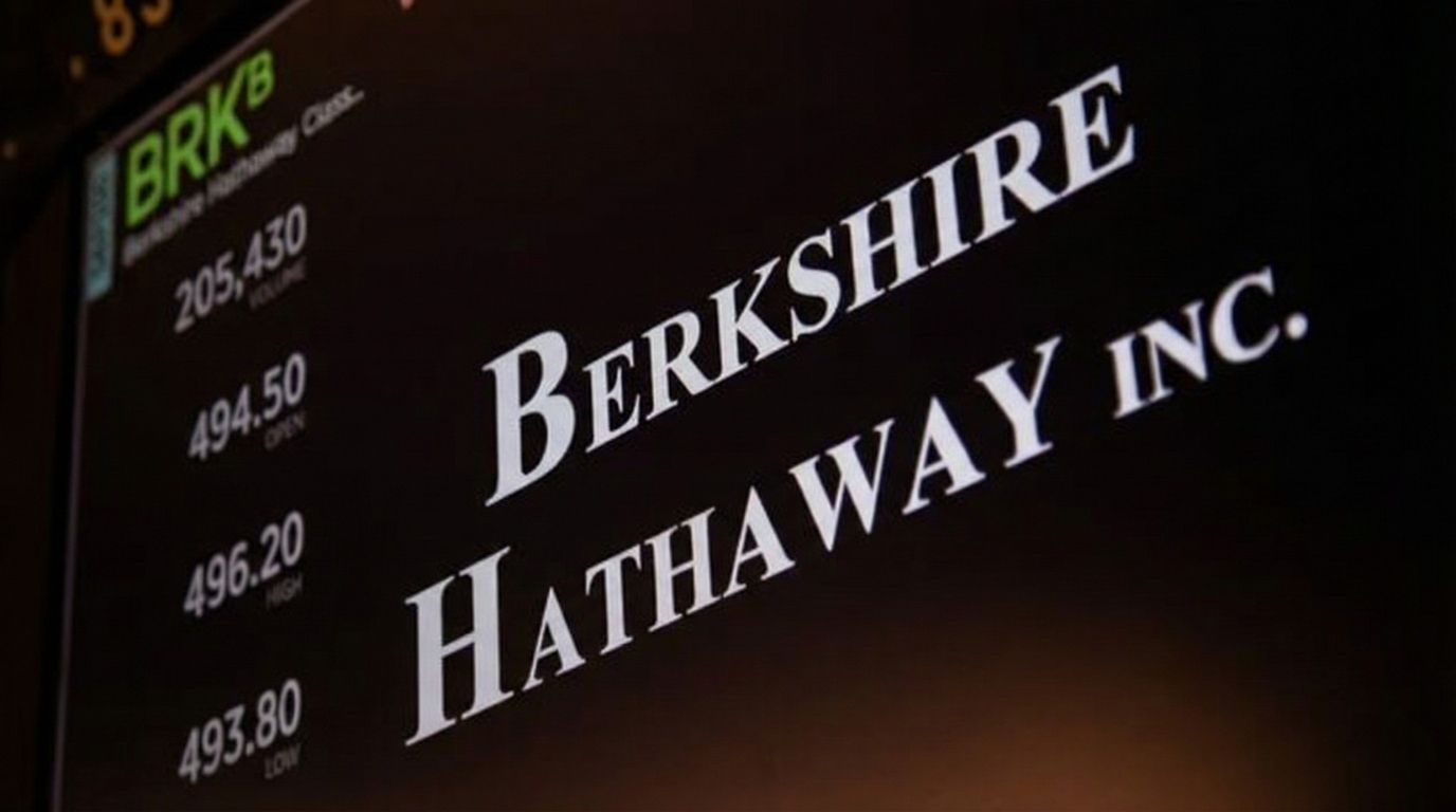 Berkshire's $358 Billion Opportunity: Why Abel's First Move Makes This a Contrarian Buy