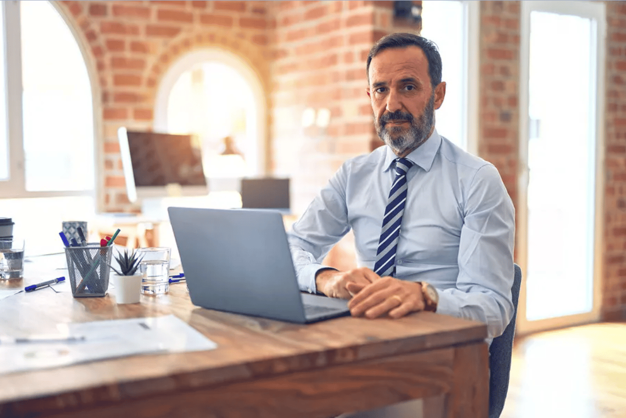 😬 Is your social media scaring off hiring managers?