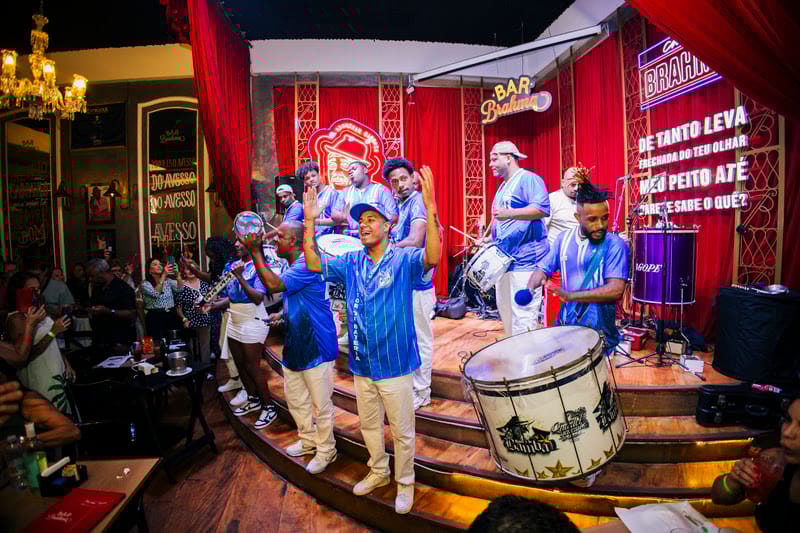 Camarote Bar Brahma esquenta o Carnaval 2026 com Zeca Pagodinho no centro da festa