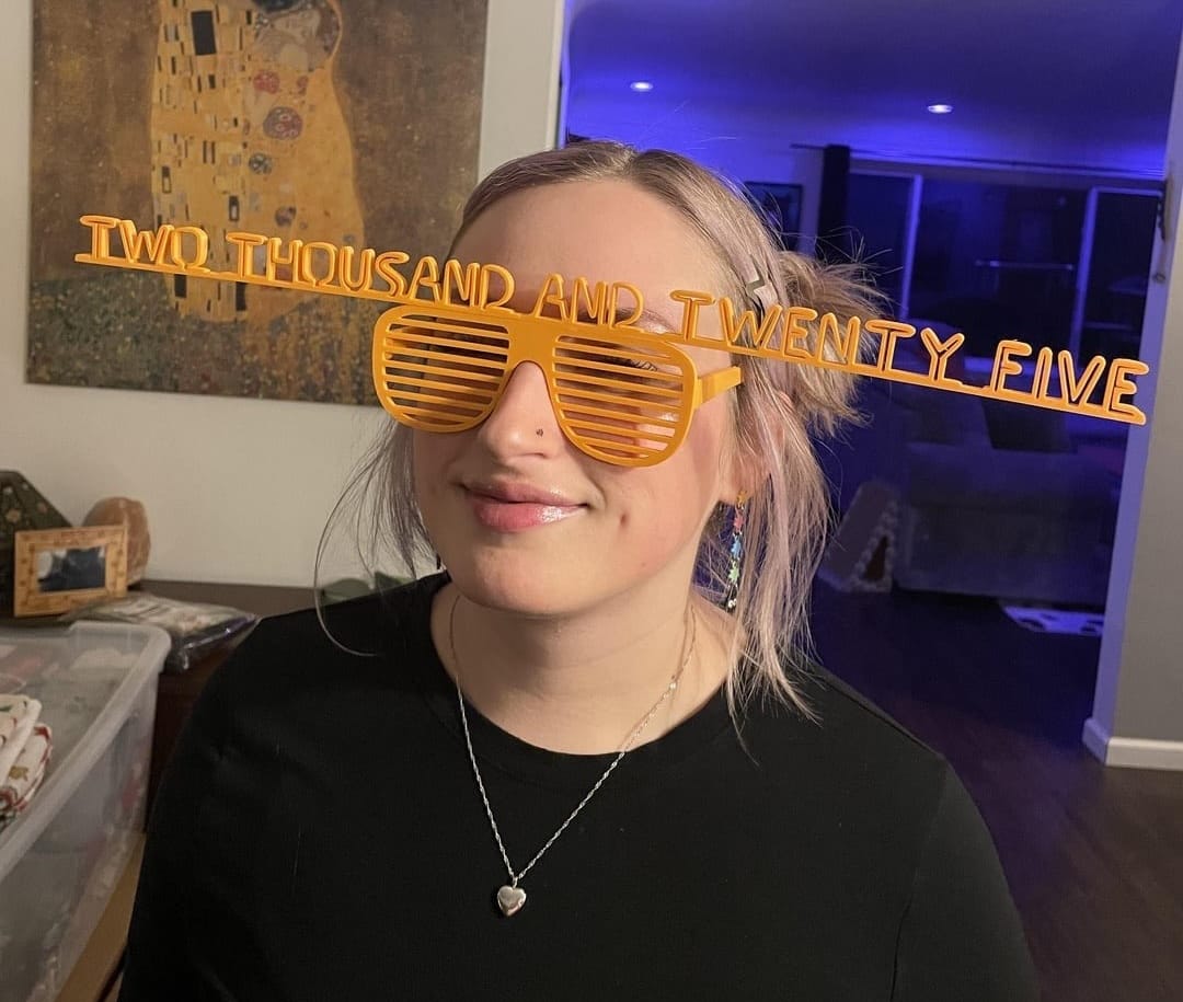 210 - There's lentejas on the floor after the party