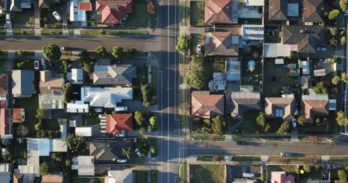 Is the ‘Golden Handcuffs’ Effect the Real Reason You Can’t Afford to Buy?