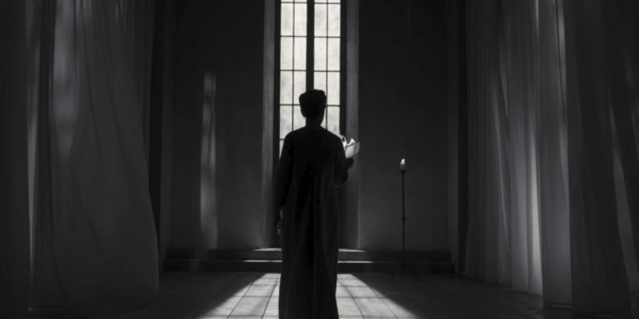 Macbeth Jatuh Dalam Kelabu