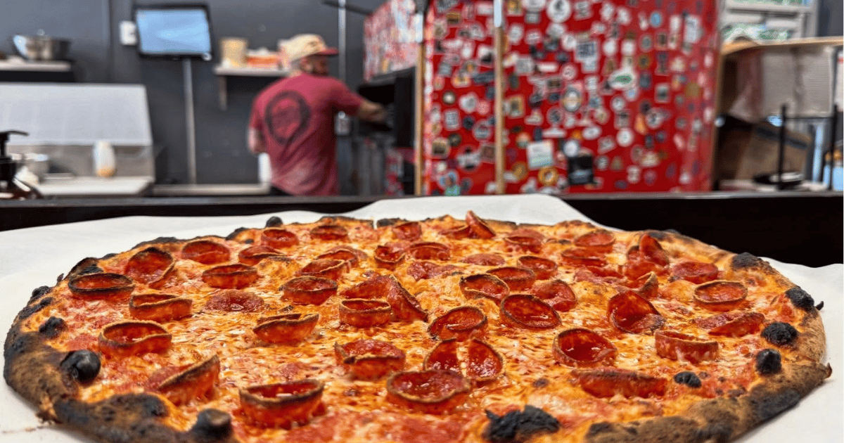 The Iguana Pizza That Broke the Internet Is 20 Minutes From Boca (675K Views)