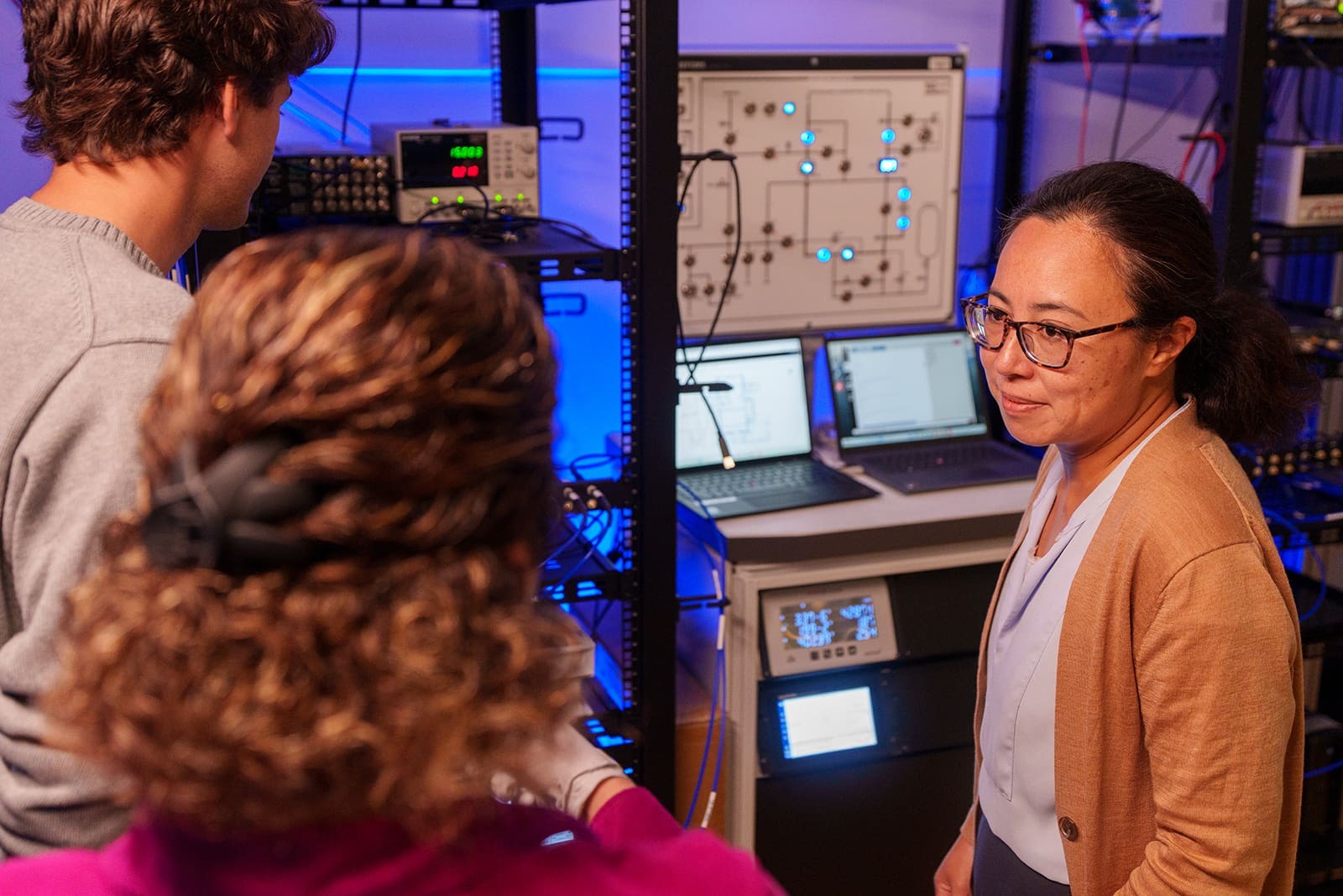 DARPA QBI selects 11 companies for Stage 2