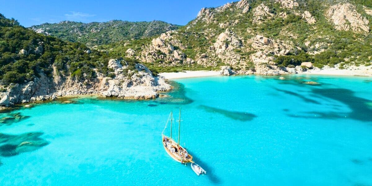 Sunday Roundup: The Most Amazing Islands in Italy