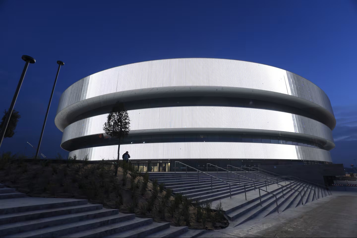 🥇 Milan’s Olympic hockey arena readies for debut