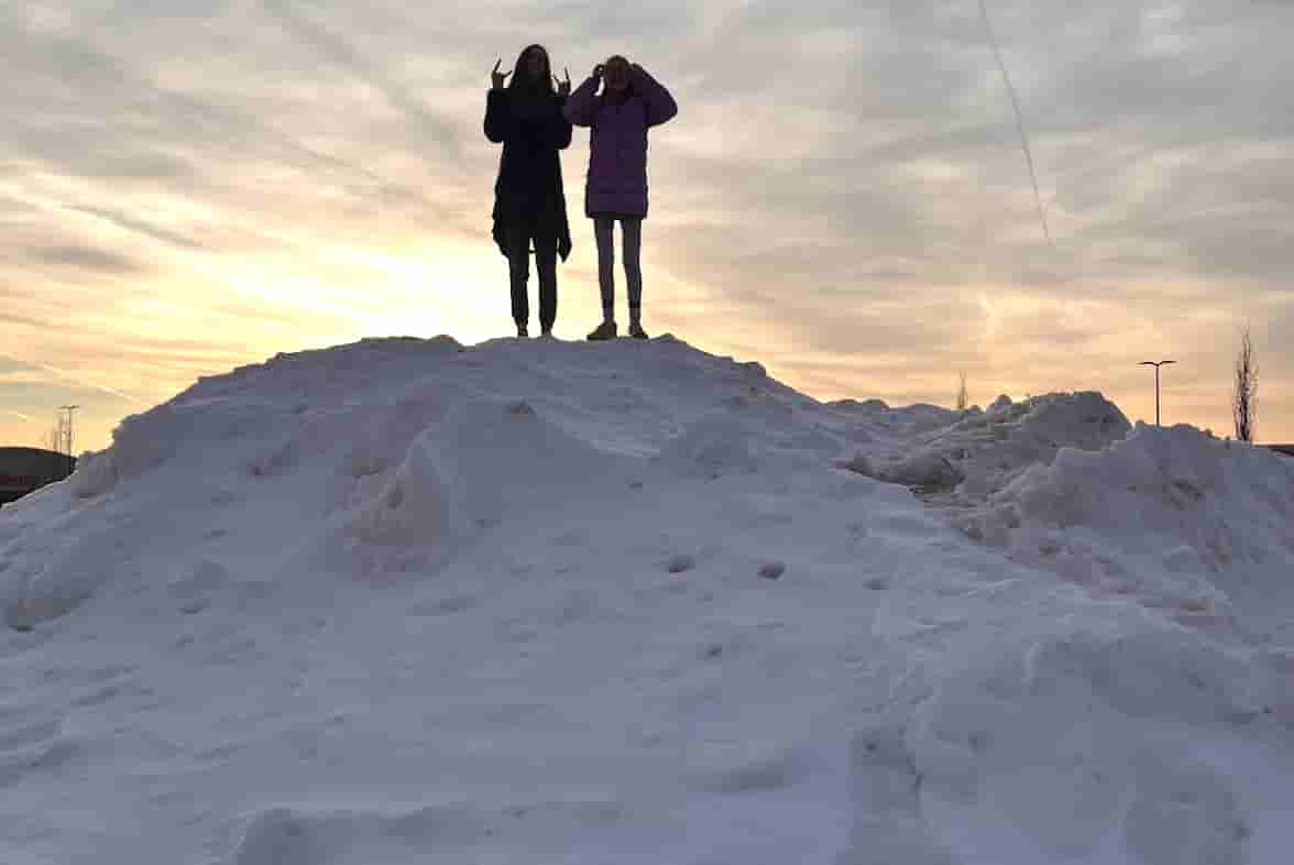 🔴⚪️ Lancaster Loop: 3/24 Urinetown, Friends with Tiles, Lititz Dinner, and Egg Train Time