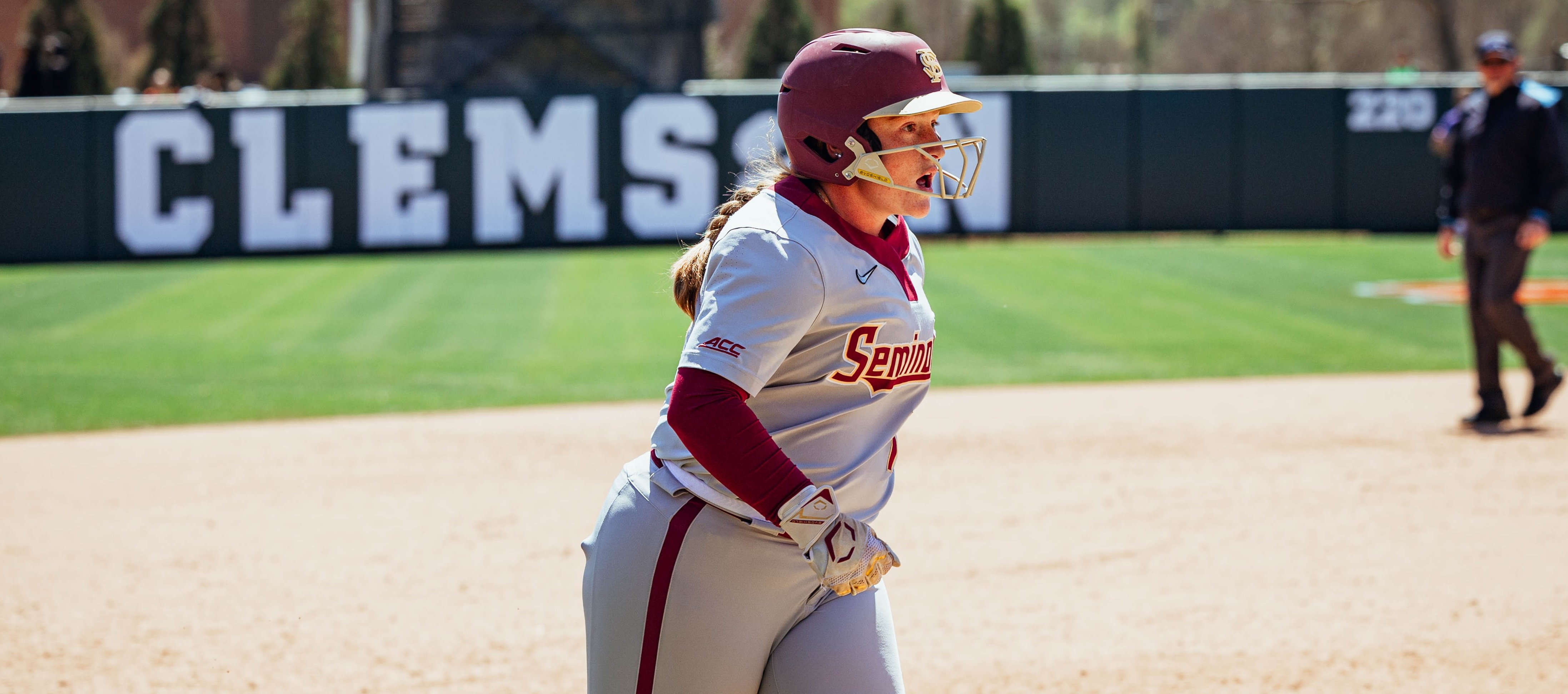 Anna Hinde's two-run HR lifts FSU softball to a 20th straight victory