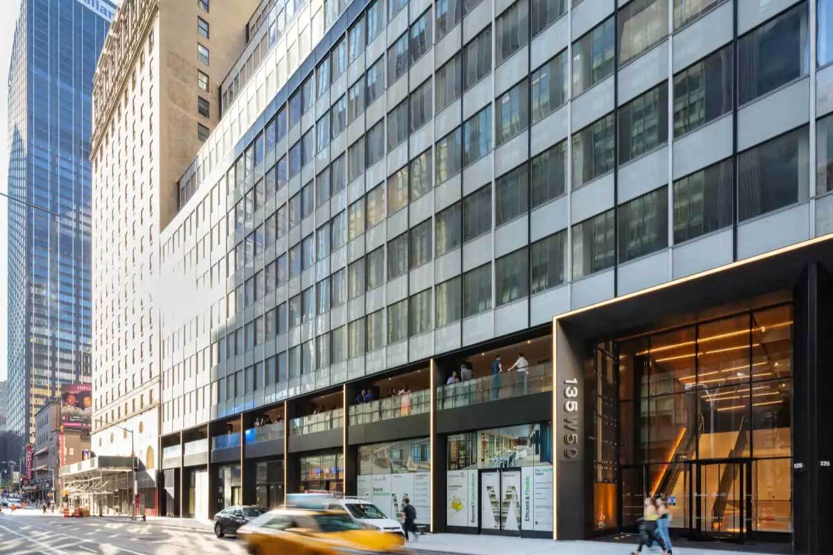 A Manhattan Office Building Just Sold at a 97.5% Discount