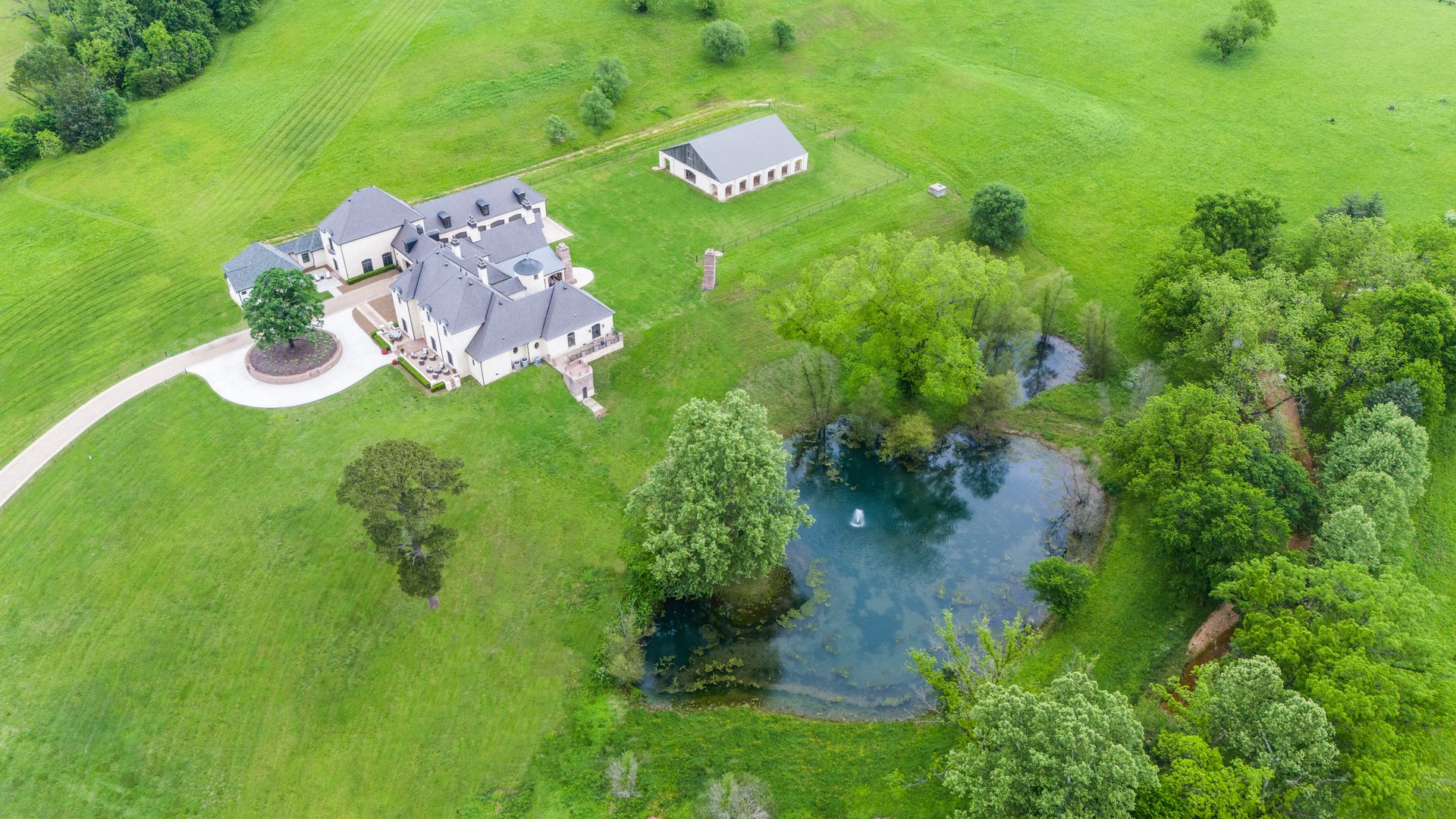 McNelly Farms Opens as Luxury Retreat Destination in Northwest Arkansas
