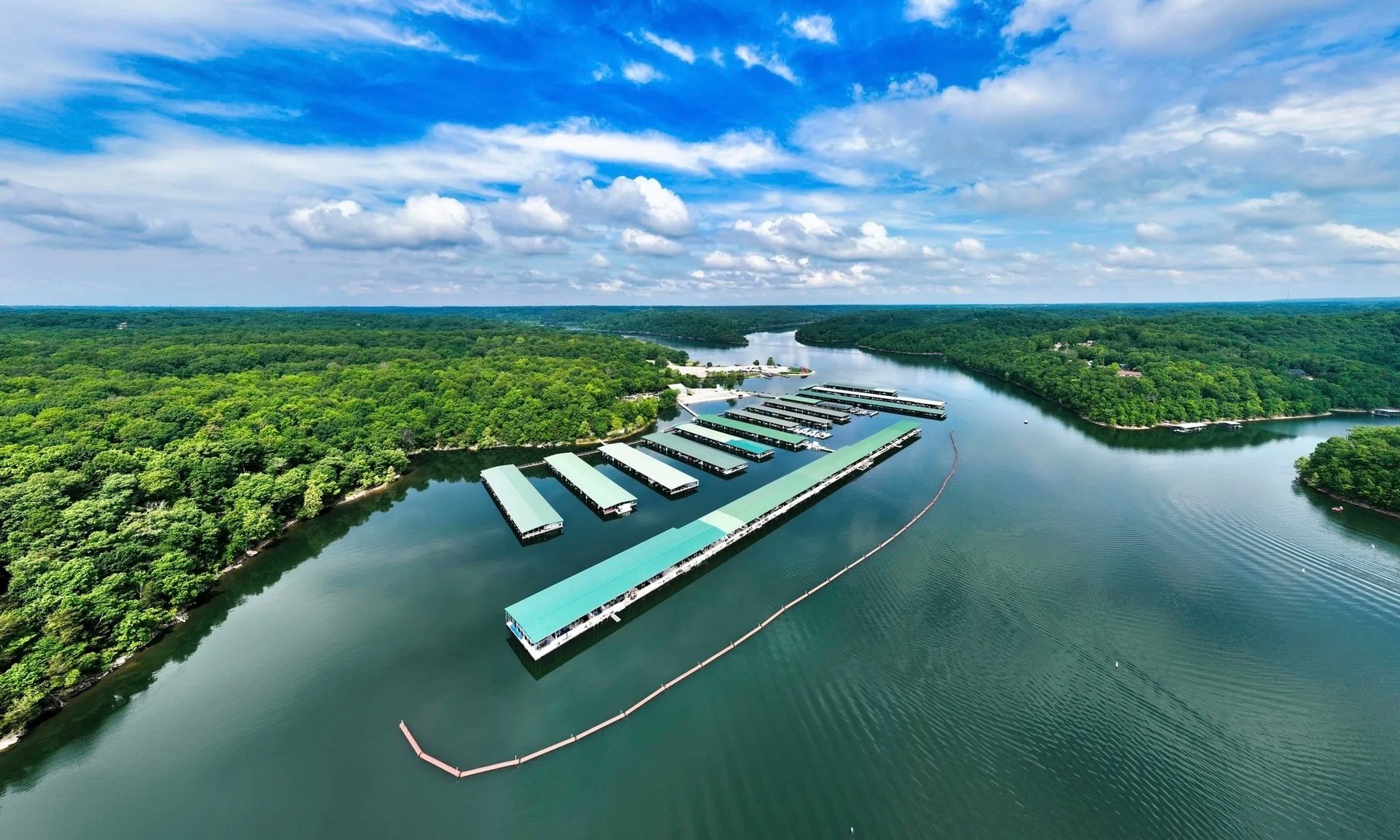 Best Fishing Spots in Northwest Arkansas 🎣