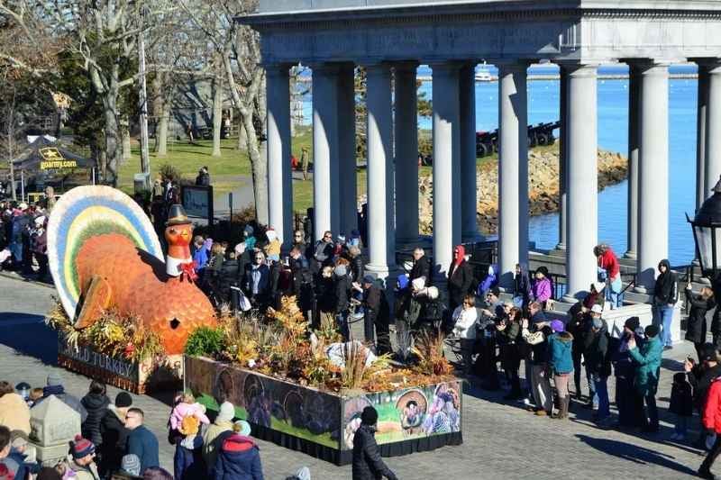 Qué estará cerrado mañana por Thanksgiving