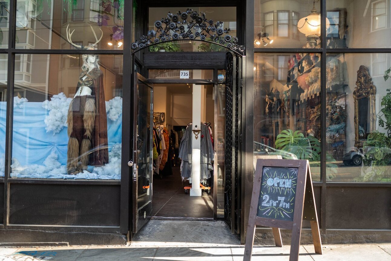 Haight Street Costumes To Close For Good