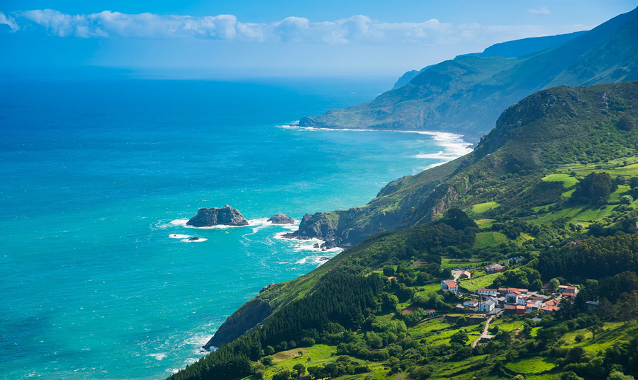 Pete Rojwongsuriya, founder of Bucketlistly, was robbed while on vacation in Mombasa