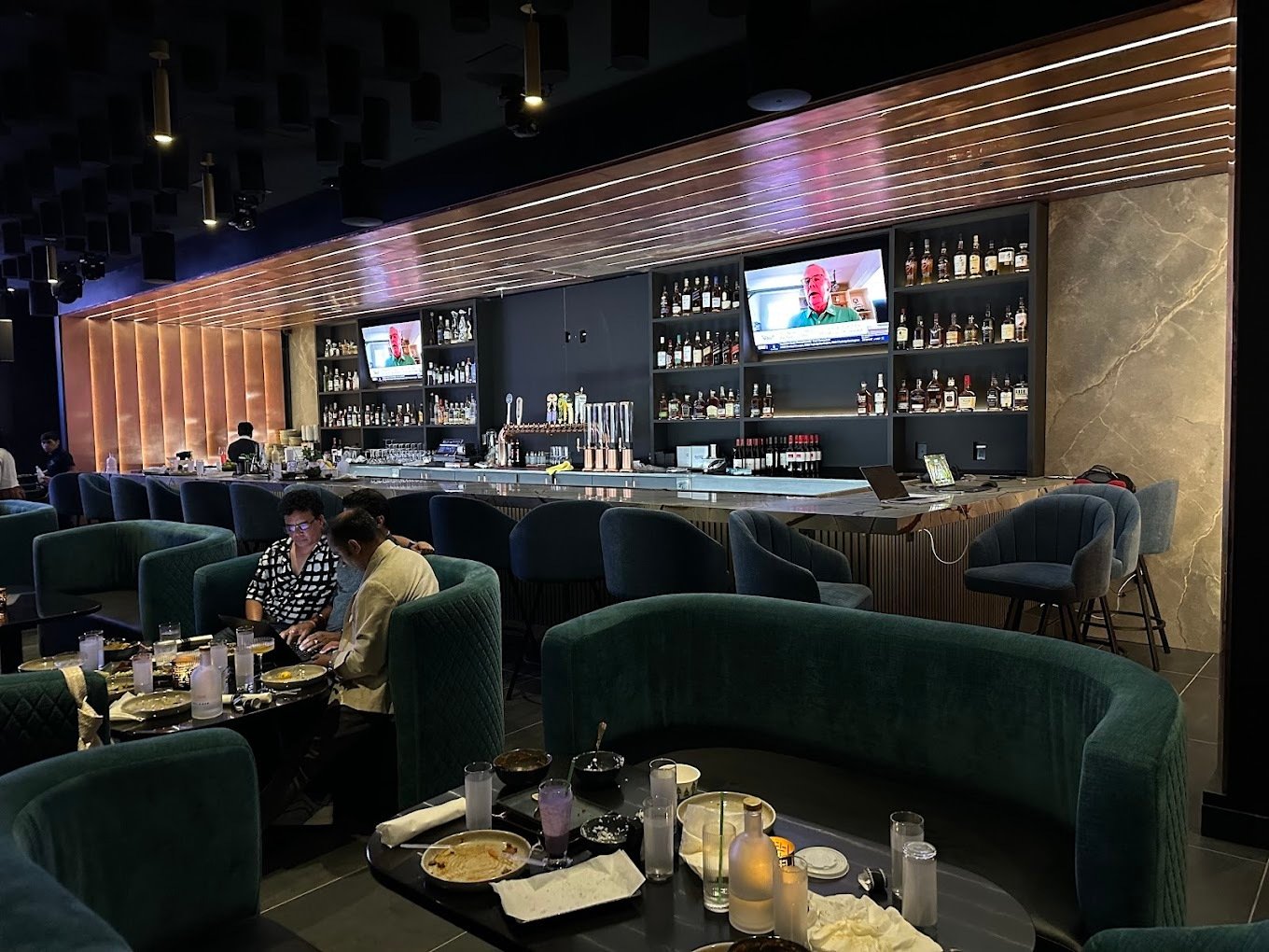 📘Have You Been to This New Upscale Indian Restaurant?