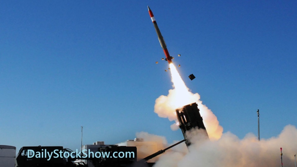 Trump Pummels Russia with Tariffs! Promises to Defends Ukraine with Patriot Missiles