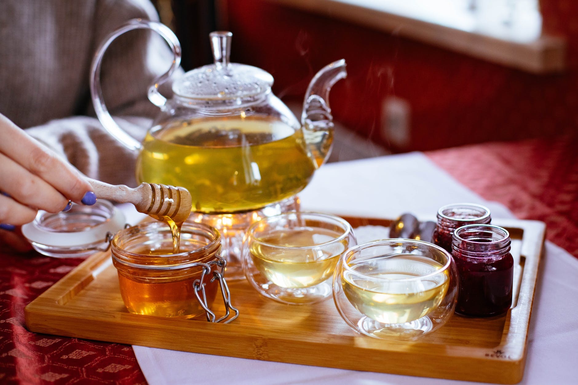 Best Honey for Tea: A Connoisseur’s Guide to Perfect Pairings