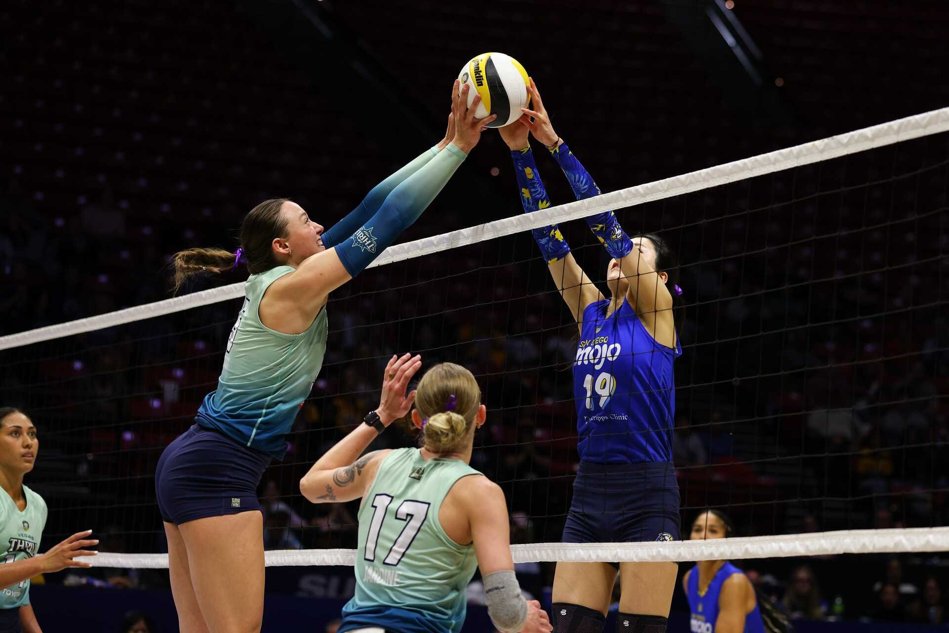 Mojo Win Thriller Over Vegas