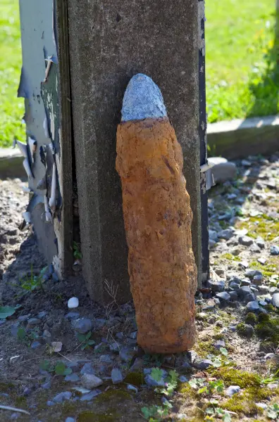 WWI Shell Found in a Hole