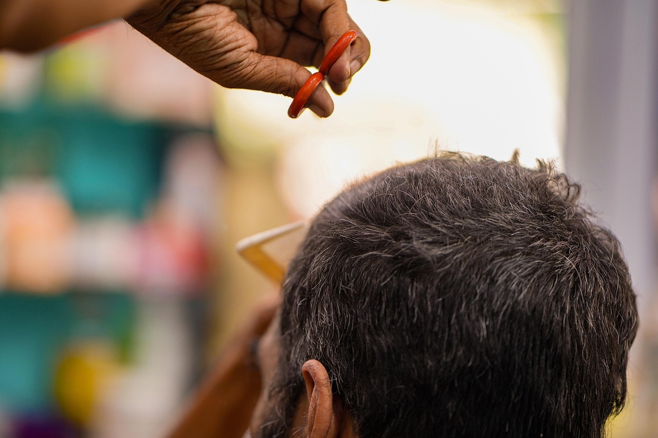 Men’s Hair Care Mistakes That Speed Up Hair Loss—And How to Fix Them!