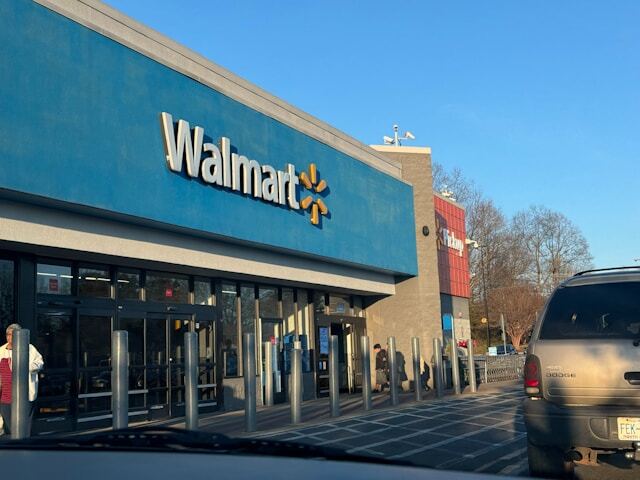 Walmart Wins NYC Without Stores 📈