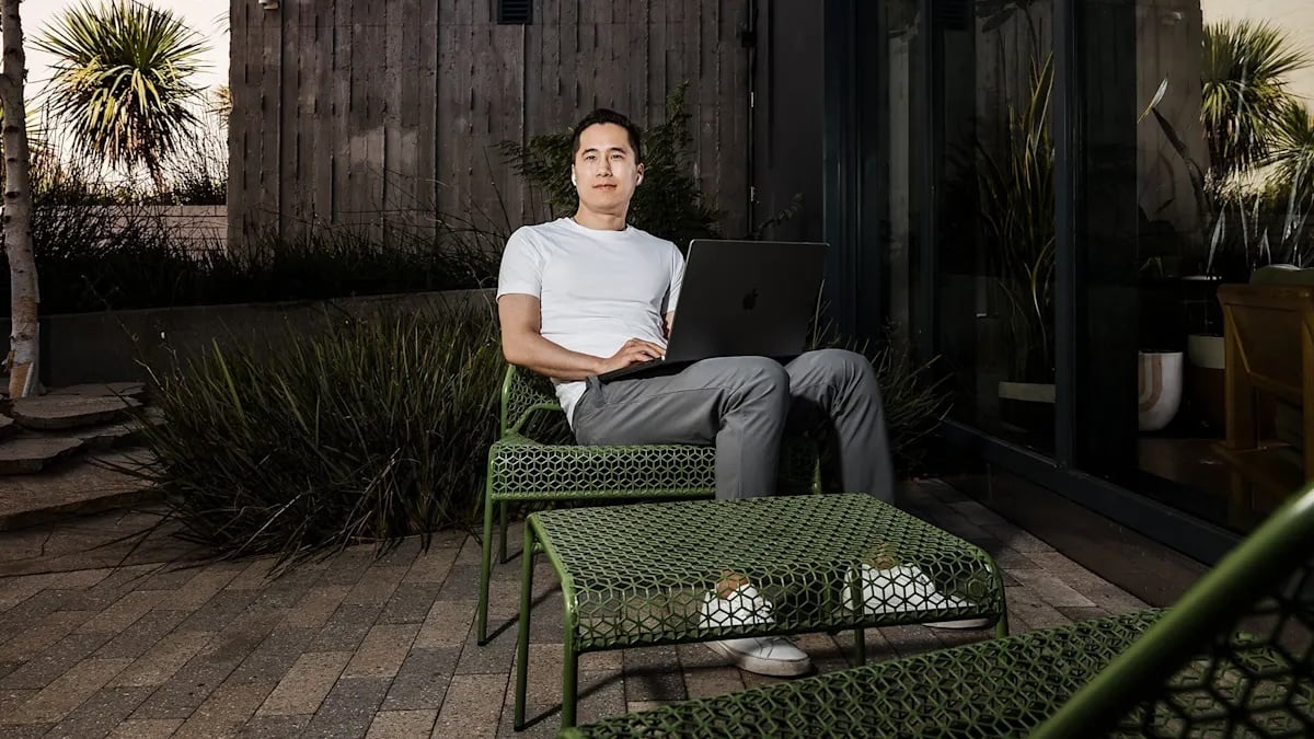 The Man Silicon Valley Reads Every Morning