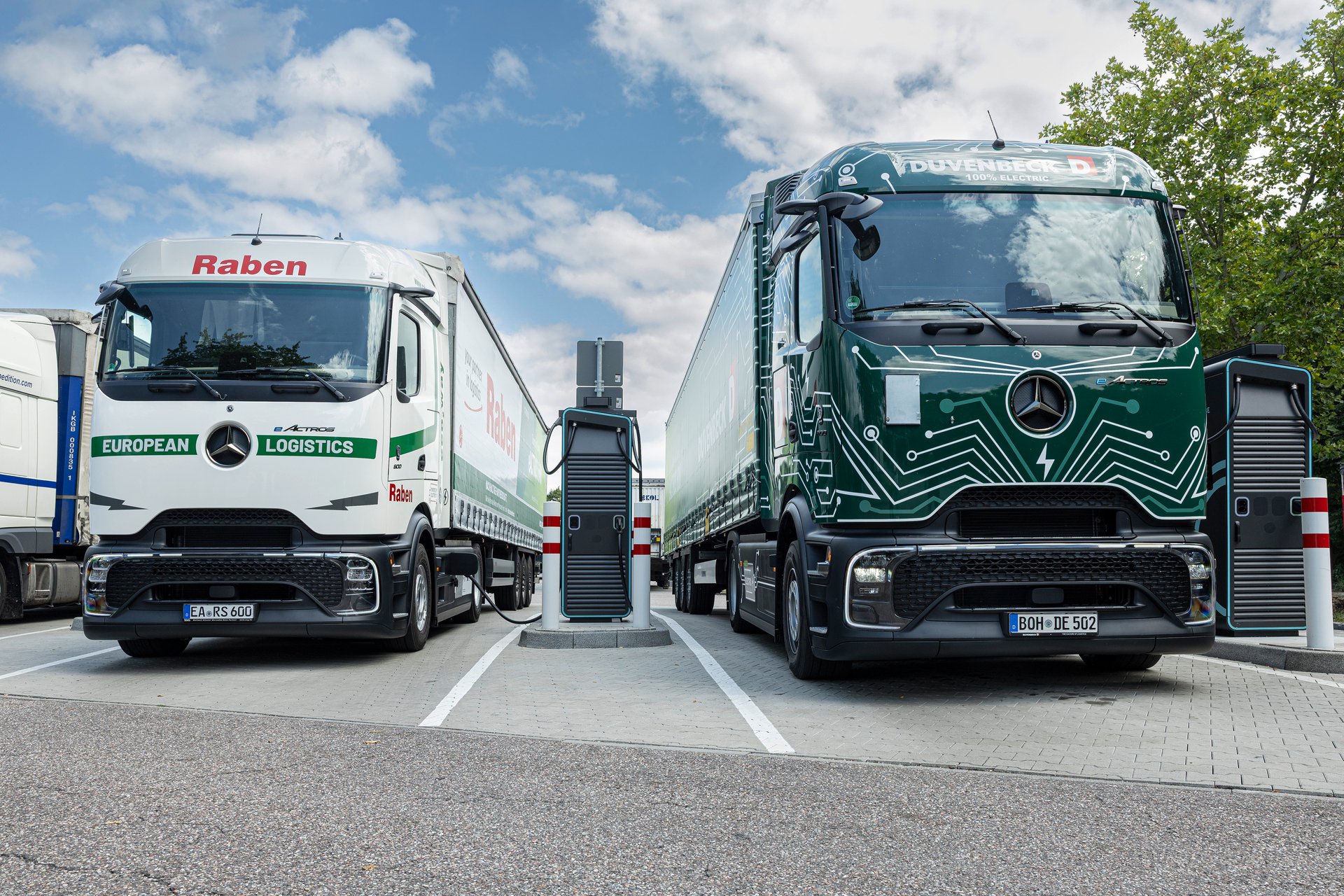 Why Everyone’s Fighting Over the Daimler eActros 600: 2,000 Orders and the Secret to Its Success