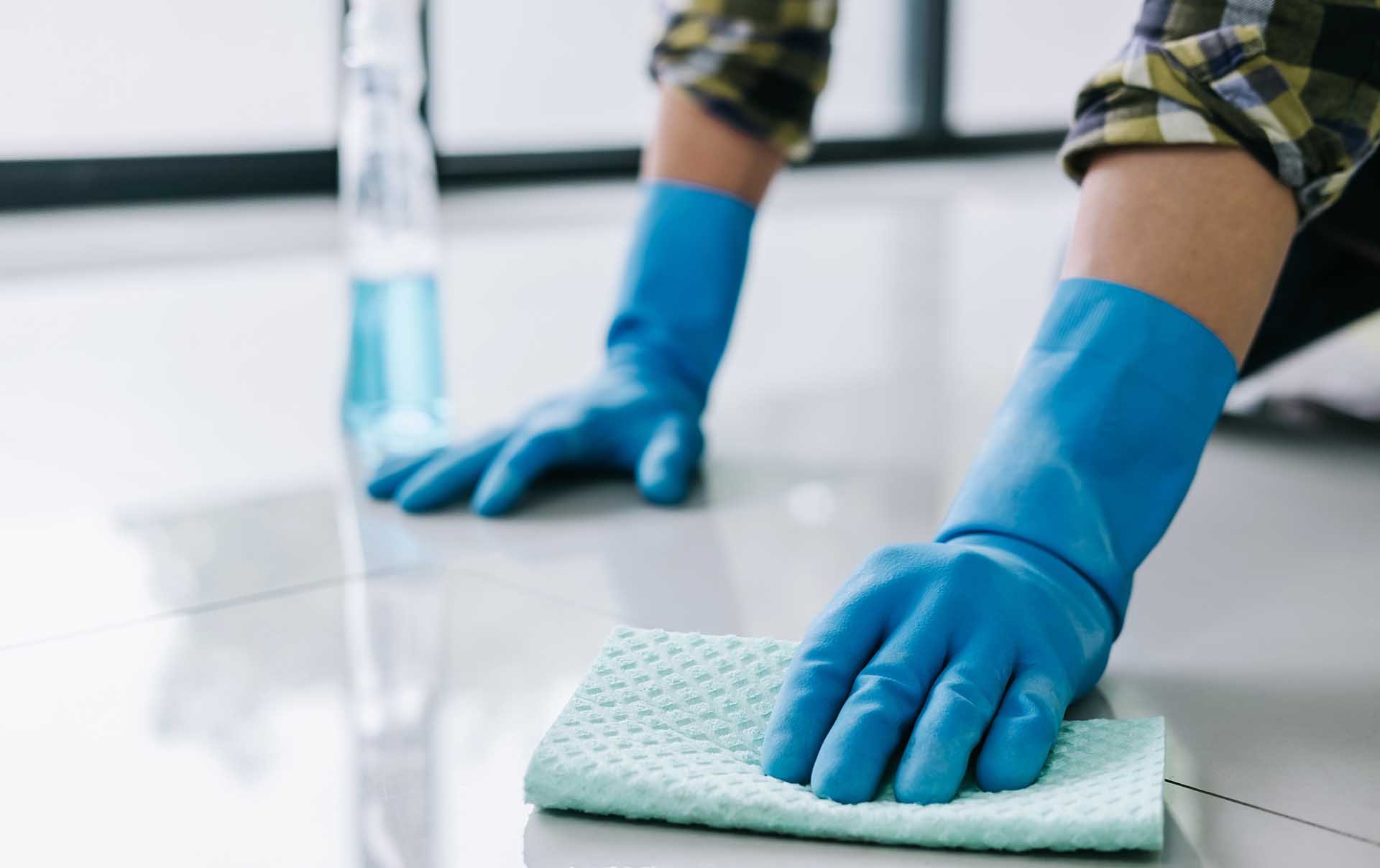 La Tacita de Inglés:  Wipe down → limpiar con trapo / paño