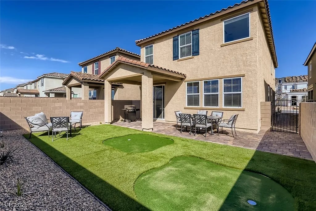 🏡 Mountain Views & Modern Living: 2417 Fasano St in Henderson for $665,000