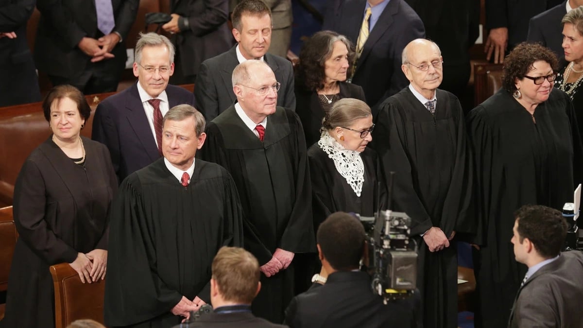 Birthright order odds plummet after Supreme Court hearing